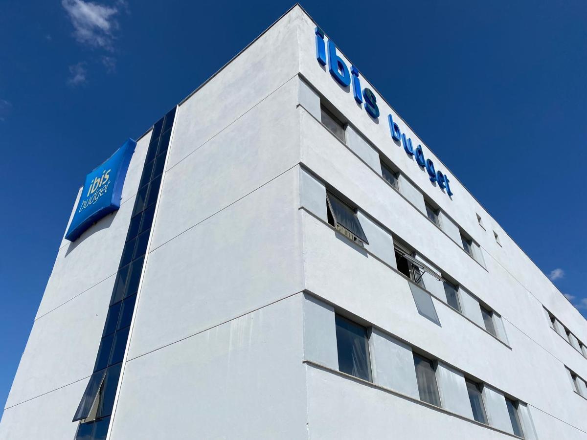 Ibis Budget Itaperuna Esterno foto