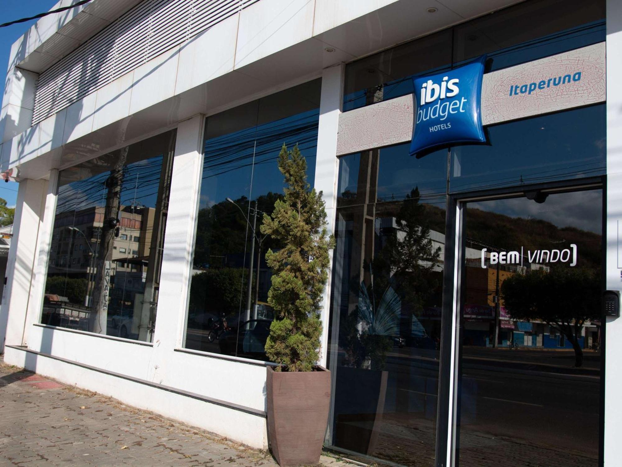 Ibis Budget Itaperuna Esterno foto